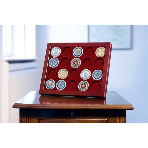 Coin Frame Louvre For Challenge Coins At Lighthouse Us